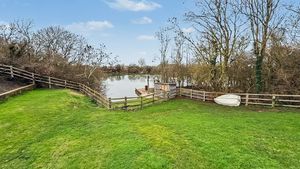 Photo 22- click for photo gallery